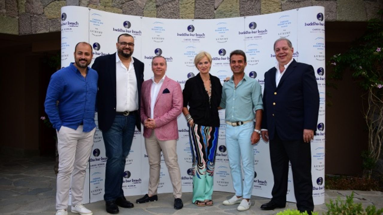 EFSANEVİ BUDDHA-BAR BEACH'İN AÇILIŞINA ÜNLÜ İSİMLER AKIN ETTİ (FOTOĞRAFLAR)