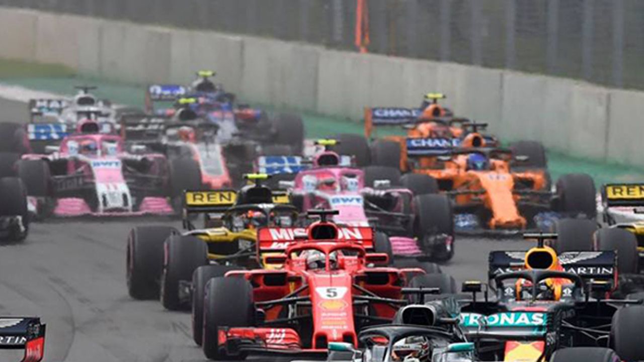 Formula 1 İtalya Grand Prix'de kazanan Daniel Ricciardo!