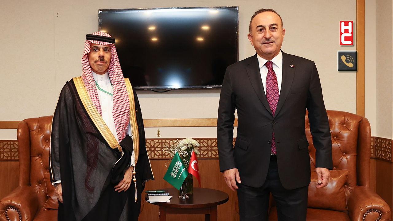 Dışişleri Bakanı Çavuşoğlu, Suudi mevkidaşı Farhan ile görüştü