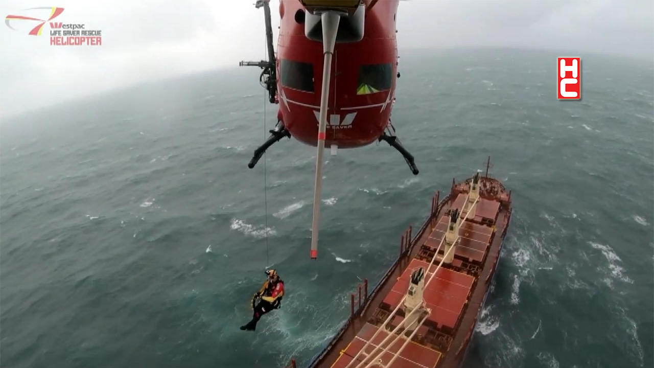 Avustralya açıklarında sürüklenen gemide kurtarma çalışmaları!..
