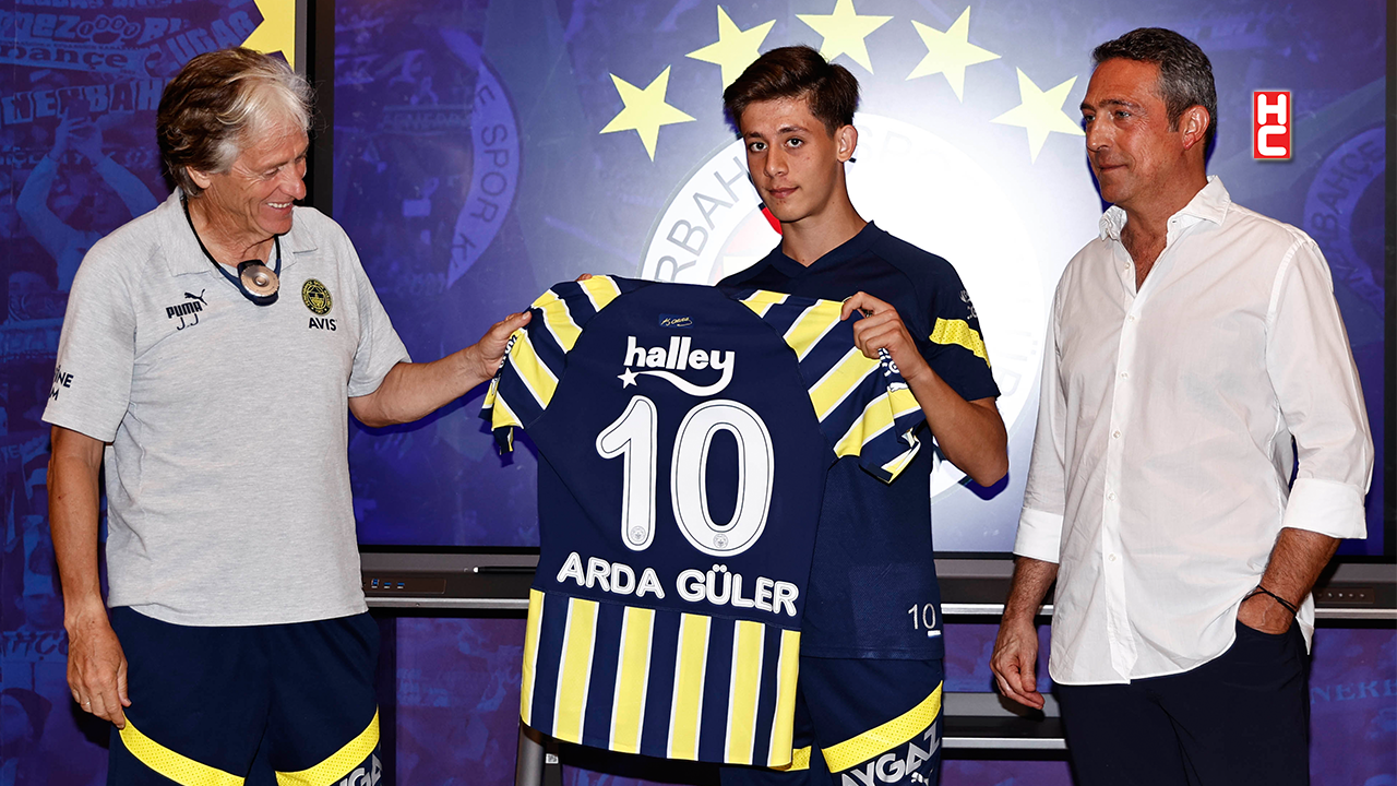 Fenerbahçe’de 10 numaralı forma Arda Güler’in oldu!