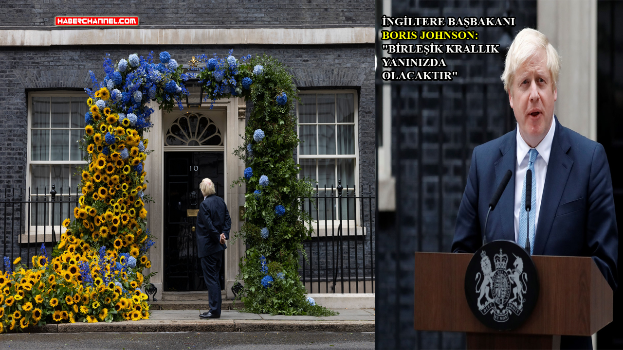 İngiltere başbakanlık konutu Ukrayna bayrağının renkleriyle süslendi...