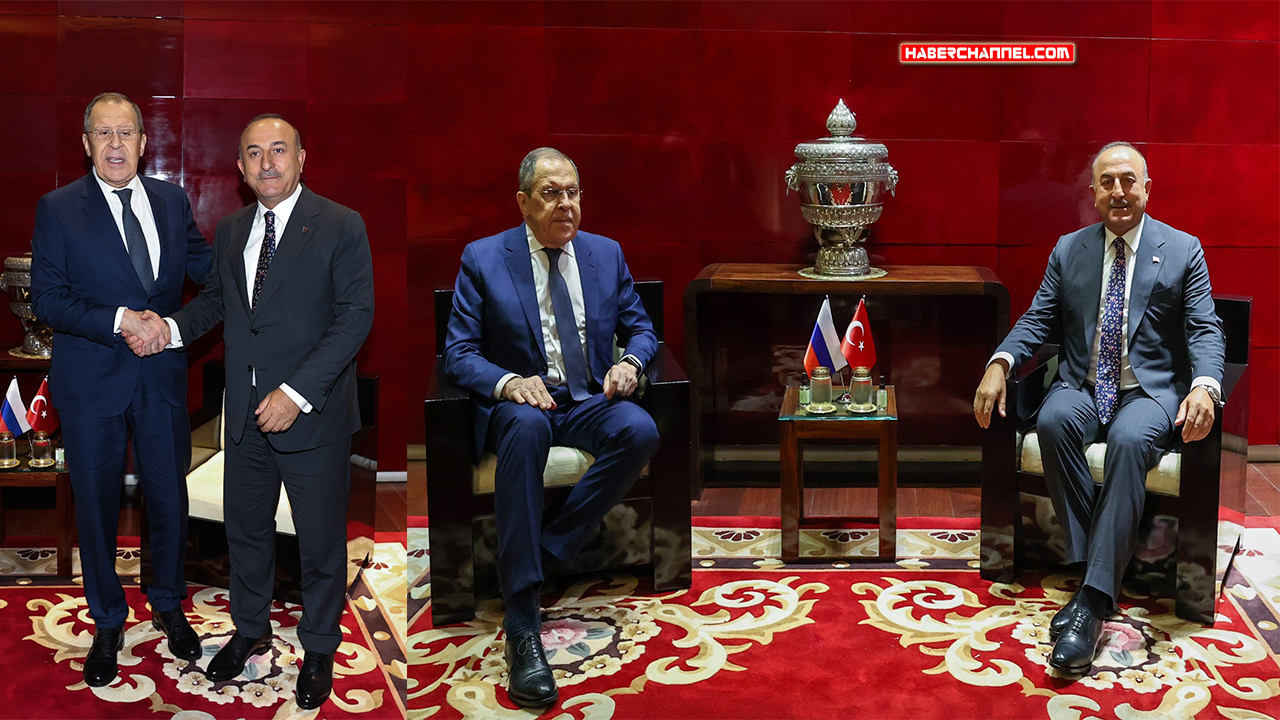 Bakan Çavuşoğlu, Kamboçya'da Rusya Dışişleri Bakanı Lavrov ile görüştü