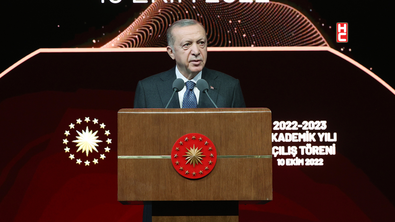 Cumhurbaşkanı Erdoğan: "Dürüstsen gel, anayasa değişikliğini yapalım"