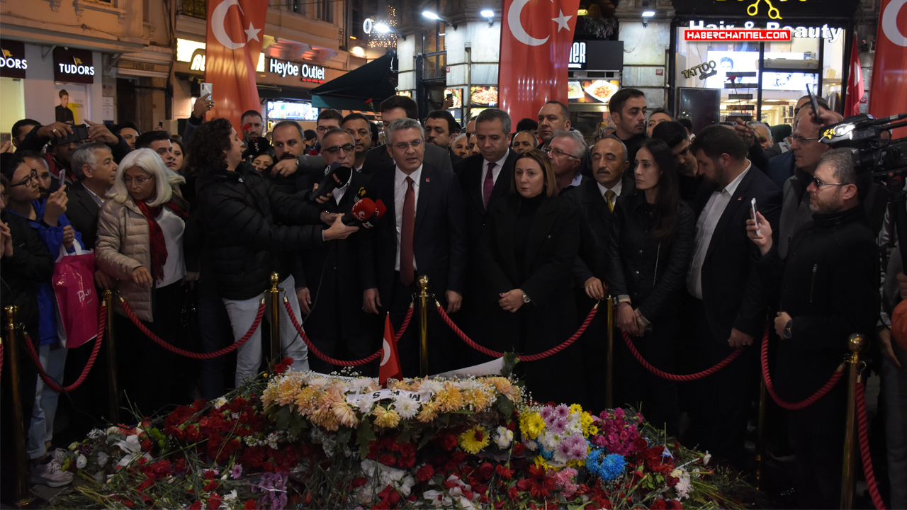 CHP heyeti İstiklal Caddesi'nde kurulan platformu ziyaret etti...