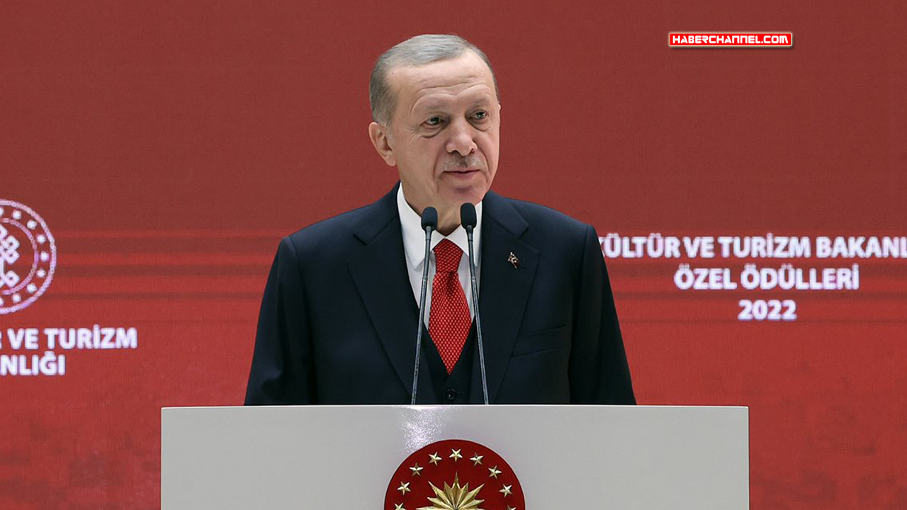 Erdoğan: "Türkiye'nin kültür iklimini tek tipleştiren mahalle baskısını reddediyoruz"