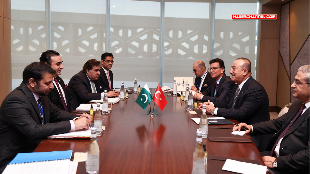 Dışişleri Bakanı Çavuşoğlu, Pakistan Dışişleri Bakanı Zardari ile görüştü