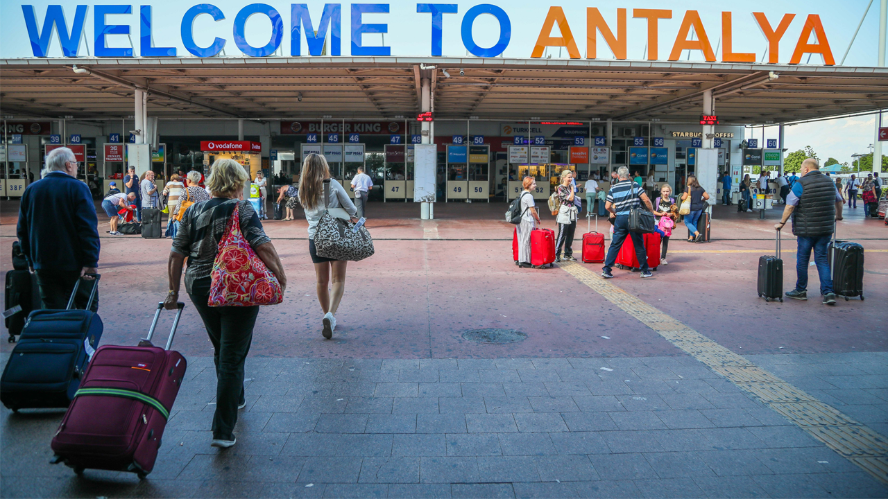Antalya turizmi, yeni yıla da rekorla başladı...