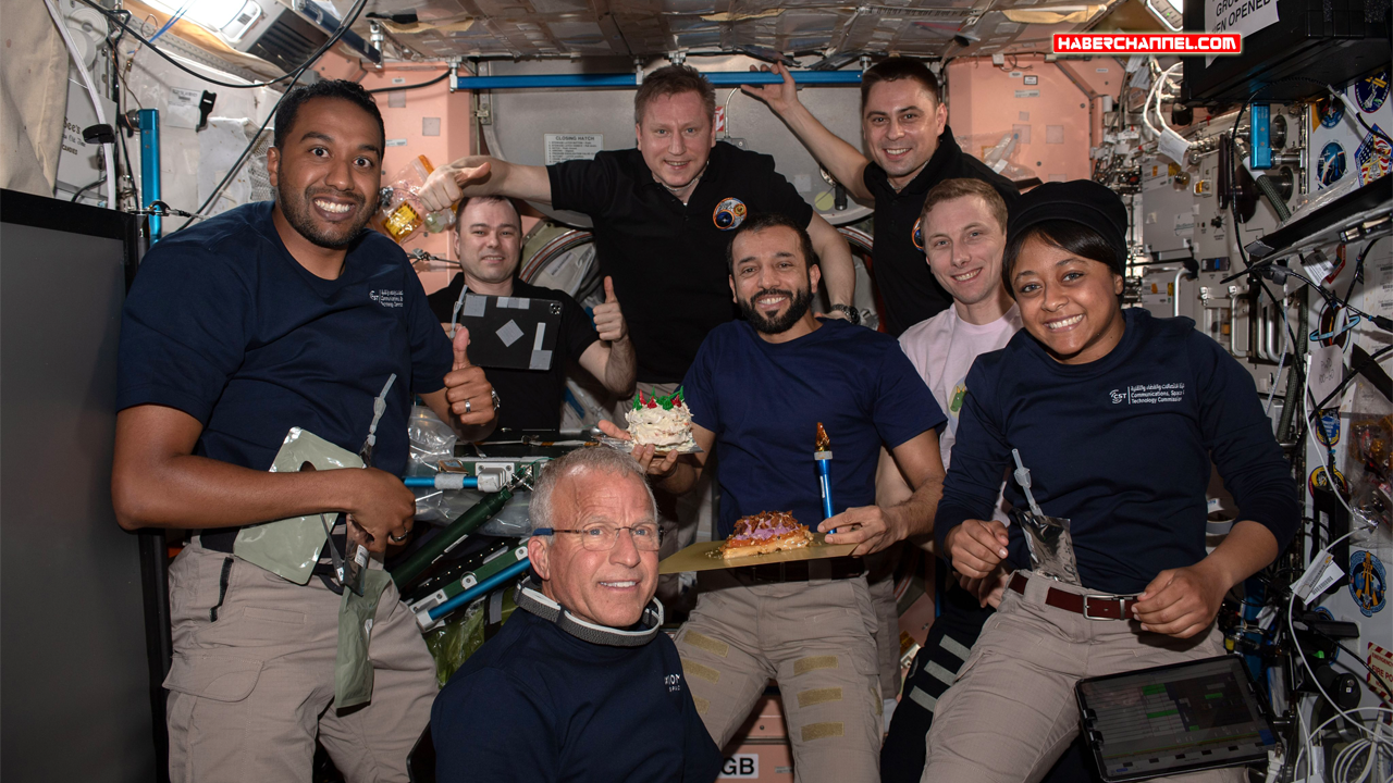 BAE’li astronot uzayda 'doğum günü' kutladı...