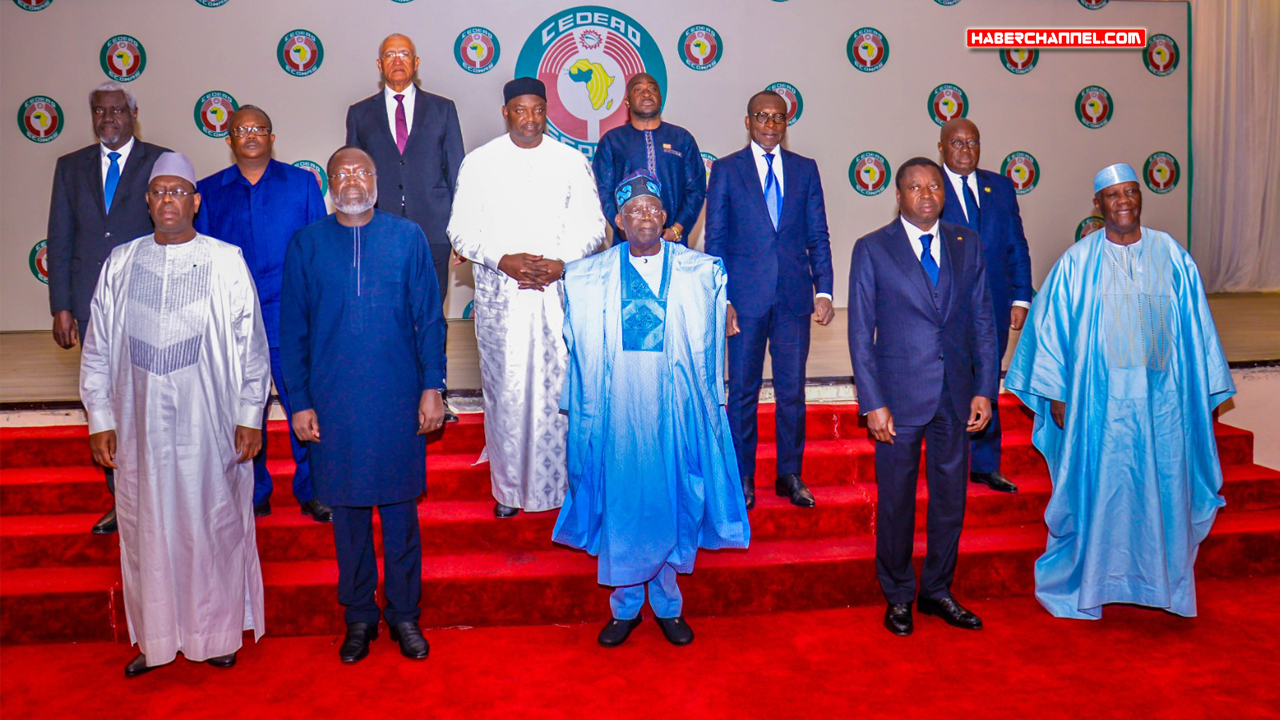 ECOWAS’tan Nijer’de cunta yönetimine 1 hafta süre...