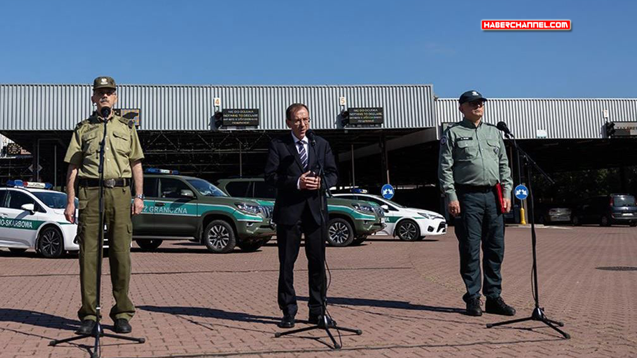 Rusya plakalı araçların Polonya sınırını geçmesi yasaklandı...