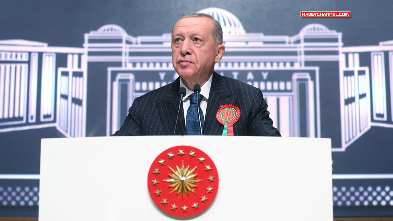 Cumhurbaşkanı Erdoğan: "Yeni anayasa girişimlerimizi tekrar başlatacağız"