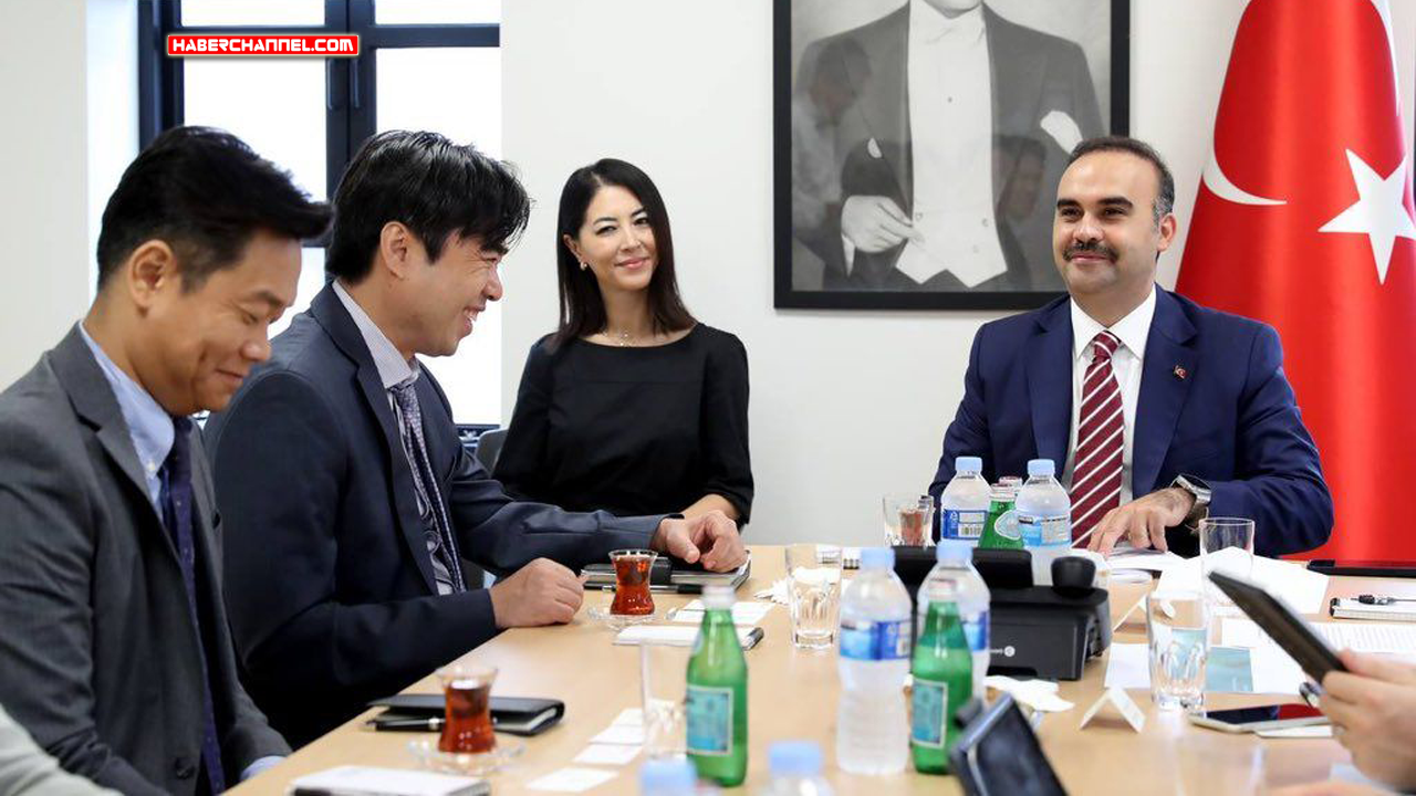 Bakan Kacır, Seul’de teknoloji şirketleriyle toplantı yaptı...