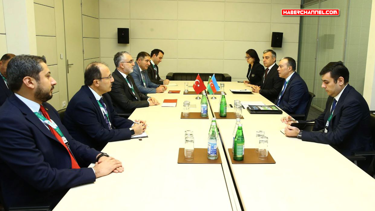 Bakan Işıkhan, Bakü'de Azerbaycanlı mevkidaşı Babayev ile görüştü
