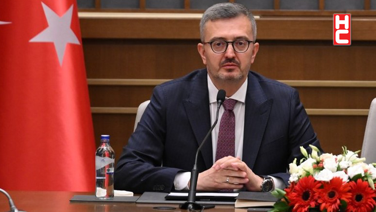 Burhanettin Duran: "Netanyahu, hakkında tutuklama kararları bulunan, dostu kalmamış bir suçludur"