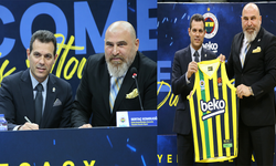 Fenerbahçe Beko'da Dimitris Itoudis için imza töreni düzenlendi...