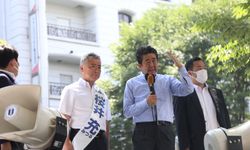 Japonya eski Başbakanı Shinzo Abe silahlı saldırıya uğradı...