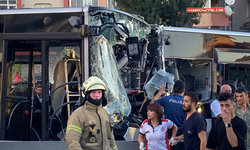 Son Dakika... Avcılar'da metrobüs kazası: 42 yaralı