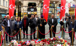 Patrik Maşalyan terör saldırısının olduğu noktada dua etti...