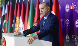 Erdoğan: "Belge ortada ama FETÖ ele başının kapısını çalan hala olmadı"
