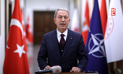 Deprem bölgesindeki Bakan Hulusi Akar, NATO toplantısına katılmayacak