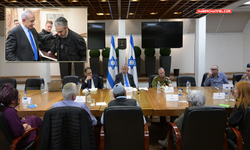 İsrail Başbakanı Netanyahu, savaşta ölen askerlerin aileleriyle görüştü