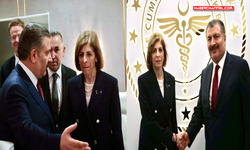 Bakan Fahrettin Koca, AB Komisyonu Üyesi Stella Kyriakides ile görüştü