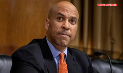 Trump yönetimini protesto eden senatör Cory Booker kürsüde 25 saat konuştu