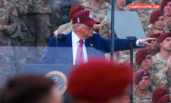 Trump: "Amerikan bayrağını yakanlara bir yıl hapis cezası verilmeli"
