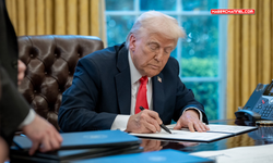 Trump, çelik ve alüminyum tarifelerinin yüzde 50'ye çıkarılmasına dair kararnameyi imzaladı...