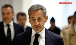 Eski Fransa Cumhurbaşkanı Nicolas Sarkozy’nin onur nişanı geri alındı