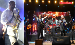 Anda Barut Collection: ASH ve Gipsy Kings by André Reyes rüzgârı esti