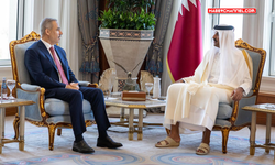 Dışişleri Bakanı Hakan Fidan, Katar Emiri Al Thani ile bir araya geldi