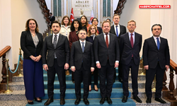 Bakan Akın Gürlek, Hollanda Adalet ve Güvenlik Bakanı David Van Weel ile görüştü