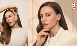 Serenay Sarıkaya, L'Oréal Paris True Match'in yeni Kampanyası için kamera karşısında