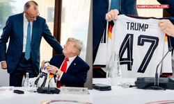 Friedrich Merz'den Trump'a 80'inci yaş günü hediyesi: Alman milli takım forması takdim etti