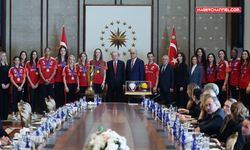 Cumhurbaşkanı Erdoğan, A Milli Kadın Voleybol Takımı'nı kabul etti