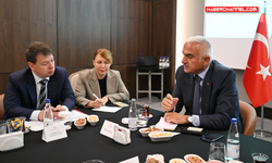 Bakan Ersoy'dan Türkiye-Rusya hava köprüsünü güçlendirme hamlesi