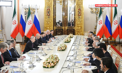 Putin ve Pezeşkiyan, Moskova'da görüştü