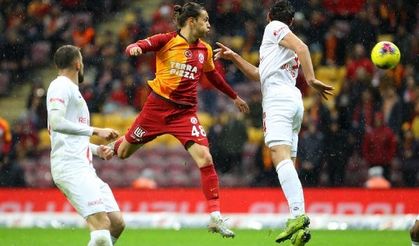 Galatasaray, kendi sahasında Antalyaspor’u 5-0 mağlup etti.