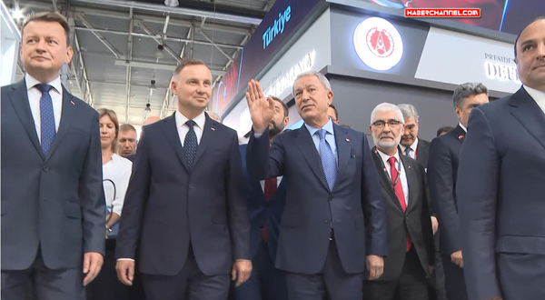 Polonya Cumhurbaşkanı Duda’dan Türkiye’nin lider ülke olarak yer aldığı MSPO’ya ziyaret...