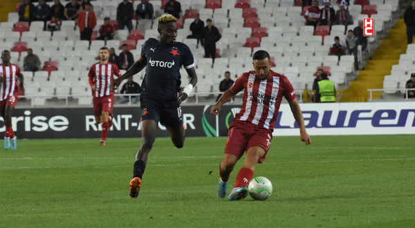 Sivasspor, sahasında Çekya temsilcisi Slavia Prag ile 1-1 berabere kaldı