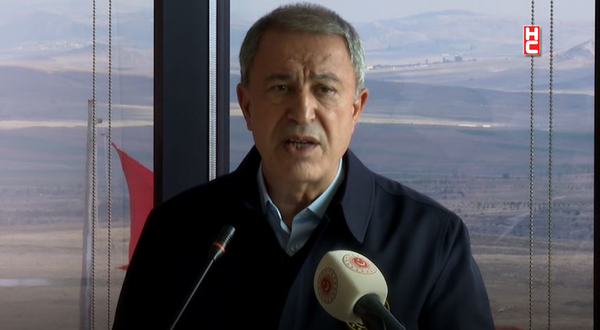 Bakan Akar: "Yunanistan'la sorunların diyalogla çözüleceğine inanıyoruz"