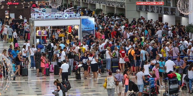 Antalya'ya hava yoluyla gelen turist sayısı 7 milyonu geçti..