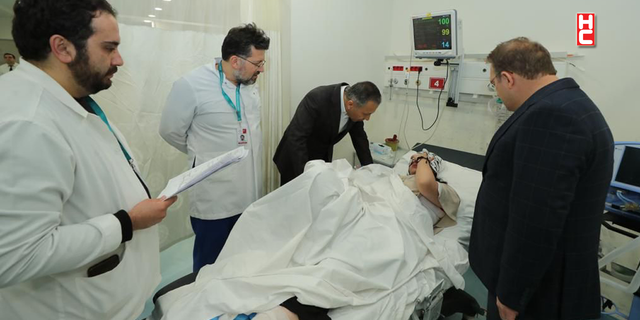 Vali Ali Yerlikaya yaralıları hastanede ziyaret etti