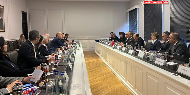 Eğitim Bakanı Özer, Azerbaycan Eğitim Bakanı Amrullayev ile bir araya geldi