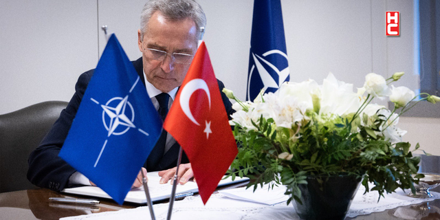 Jens Stoltenberg, NATO’daki Türkiye Temsilciliği’nde taziye defterini imzaladı