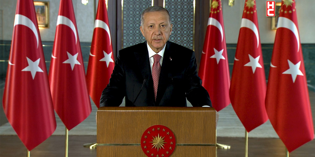 Cumhurbaşkanı Erdoğan: "Geleceğe dair umutlarınızı asla kaybetmeyin"