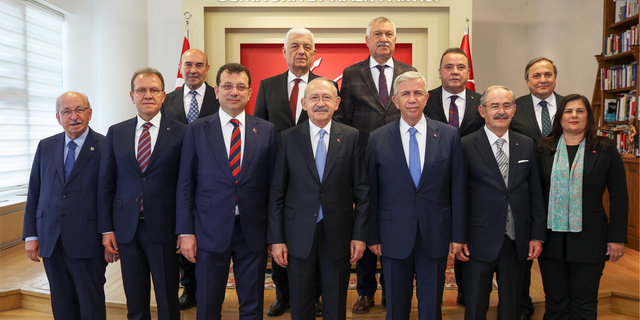 CHP'li büyükşehir belediye başkanları, Kılıçdaroğlu ile bir araya geldi...