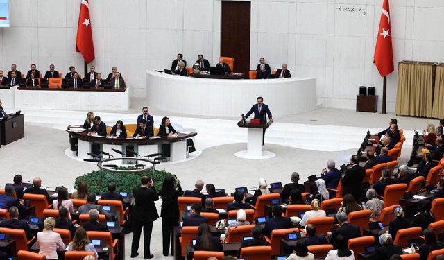 Cumhurbaşkanı Yardımcısı Cevdet Yılmaz ve bakanlar yemin etti...